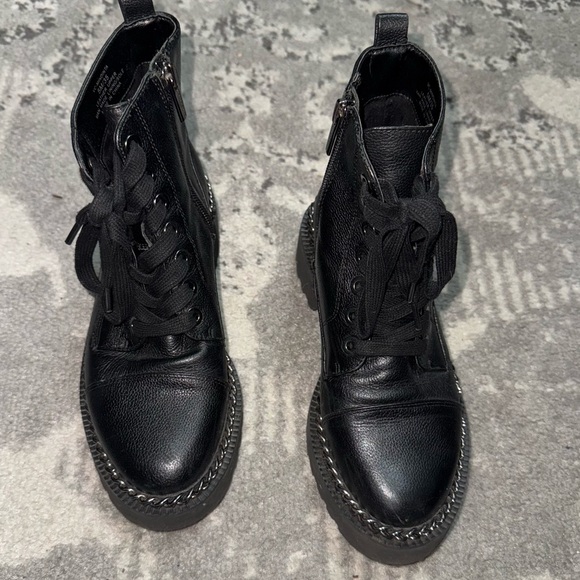 Vince Camuto Women's Mindinta Black Chain Trim Lug Bottom Combat Boot - Picture 4 of 8